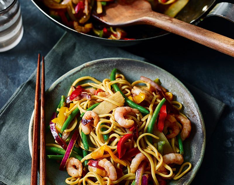 Prawn and noodle stir-fry | Slimming World