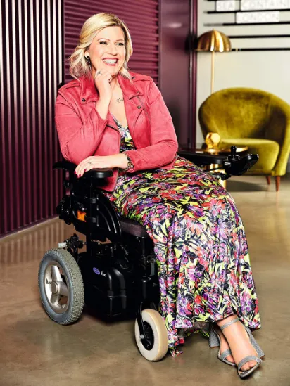 HAYVONLAR bilan kosmosda porno multfilmlar Pola raksa porno