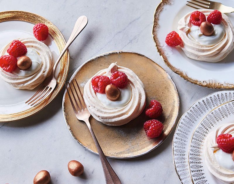 Raspberry meringue nests | Slimming World