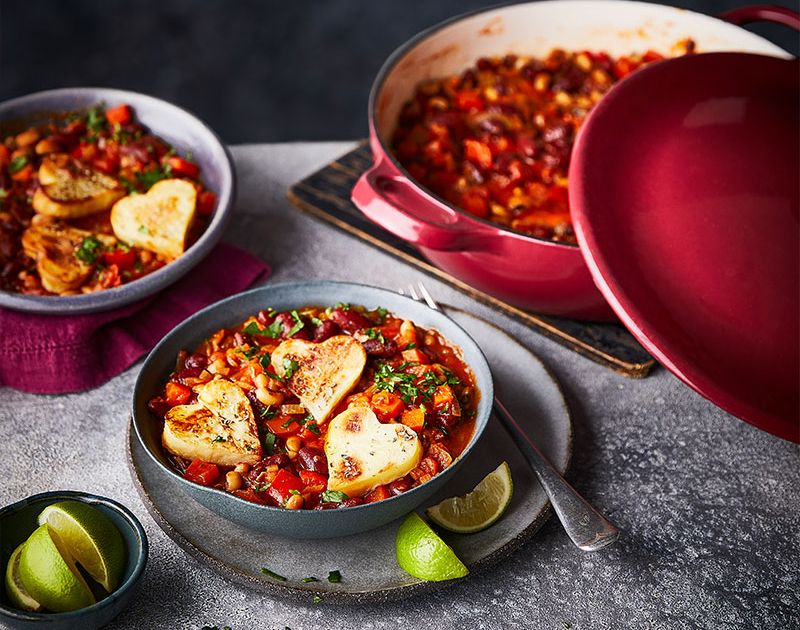 Vegetarian chilli recipe Blackeyed bean and vegetable chilli bowl