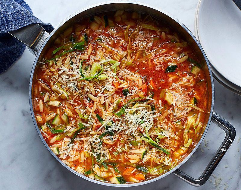 Cheesy minestrone soup | Slimming World
