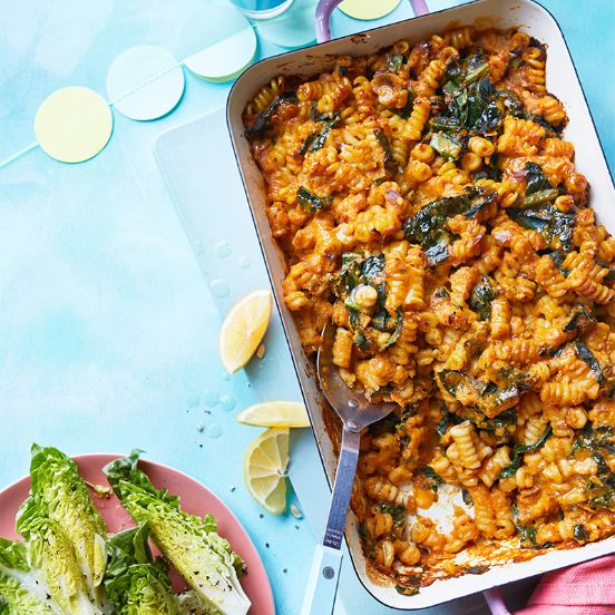 Vegan mac ’n’ greens