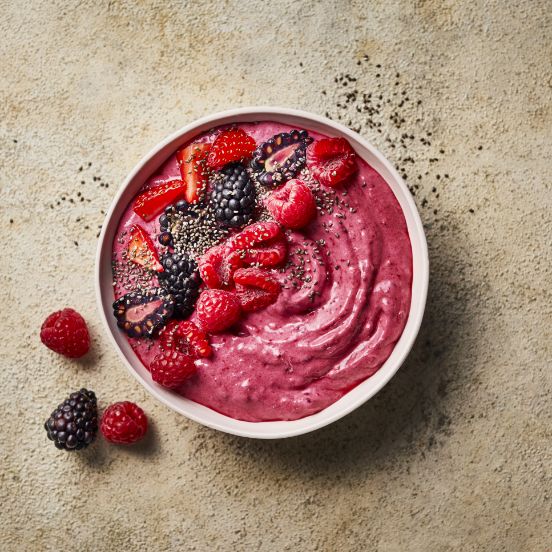 Berry burst smoothie bowl