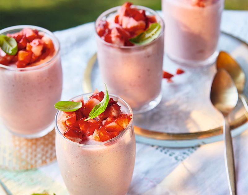 Strawberry and vanilla mousses | Slimming World