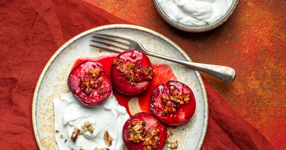 Roasted ginger plums | Slimming World