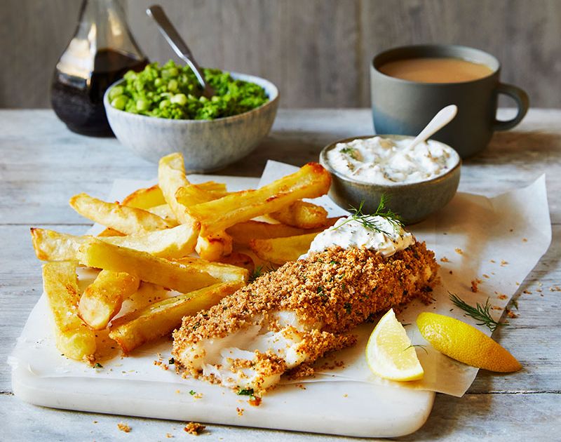 Fish and chips with minted mushy peas | Slimming World