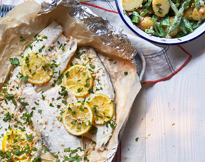 Lemony sea bass with potato salad | Slimming World