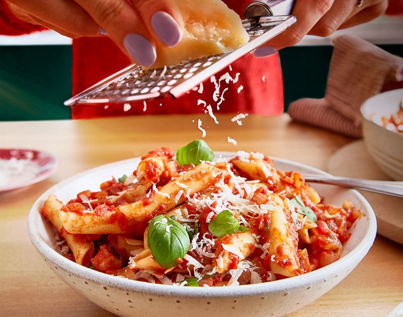 Tangy tomato pasta | Slimming World