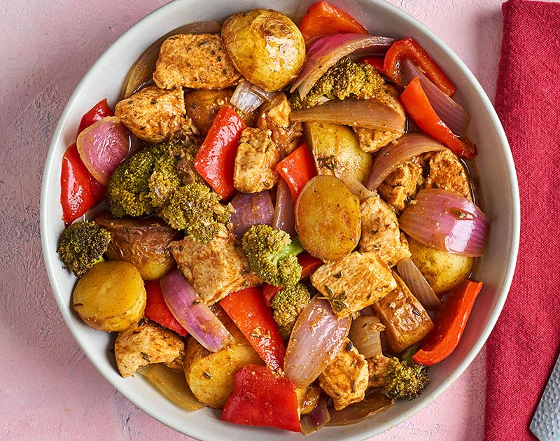 Easy-breezy smoky chicken traybake | Slimming World